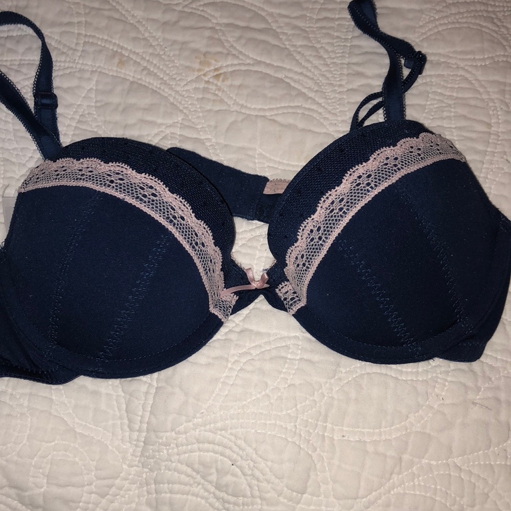 Slight push up bra